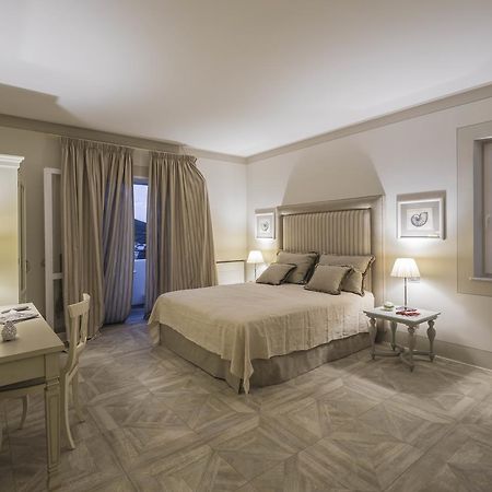 Maridea Casa Vacanza- Le Alcove Sul Mare Suites ปอนซา ภายนอก รูปภาพ