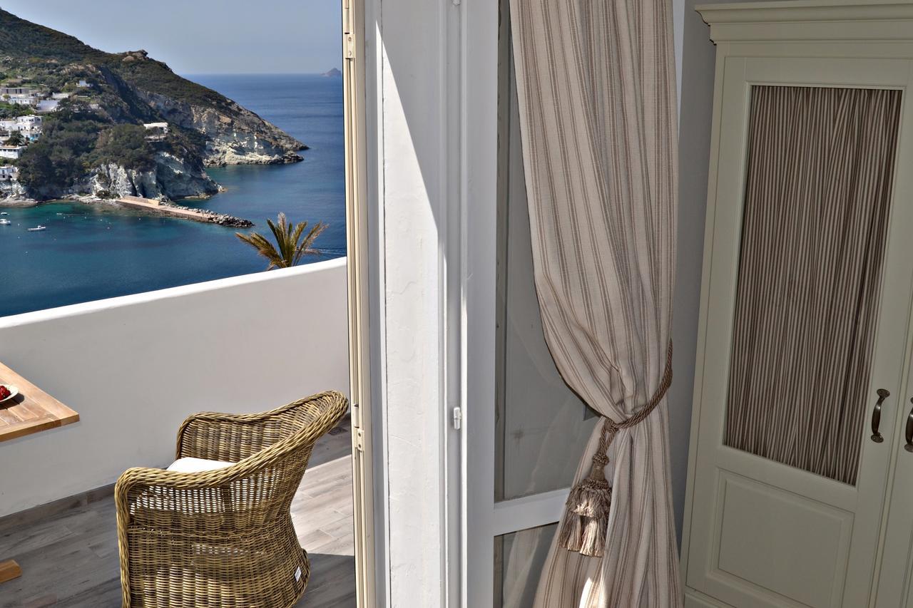 Maridea Casa Vacanza- Le Alcove Sul Mare Suites ปอนซา ภายนอก รูปภาพ