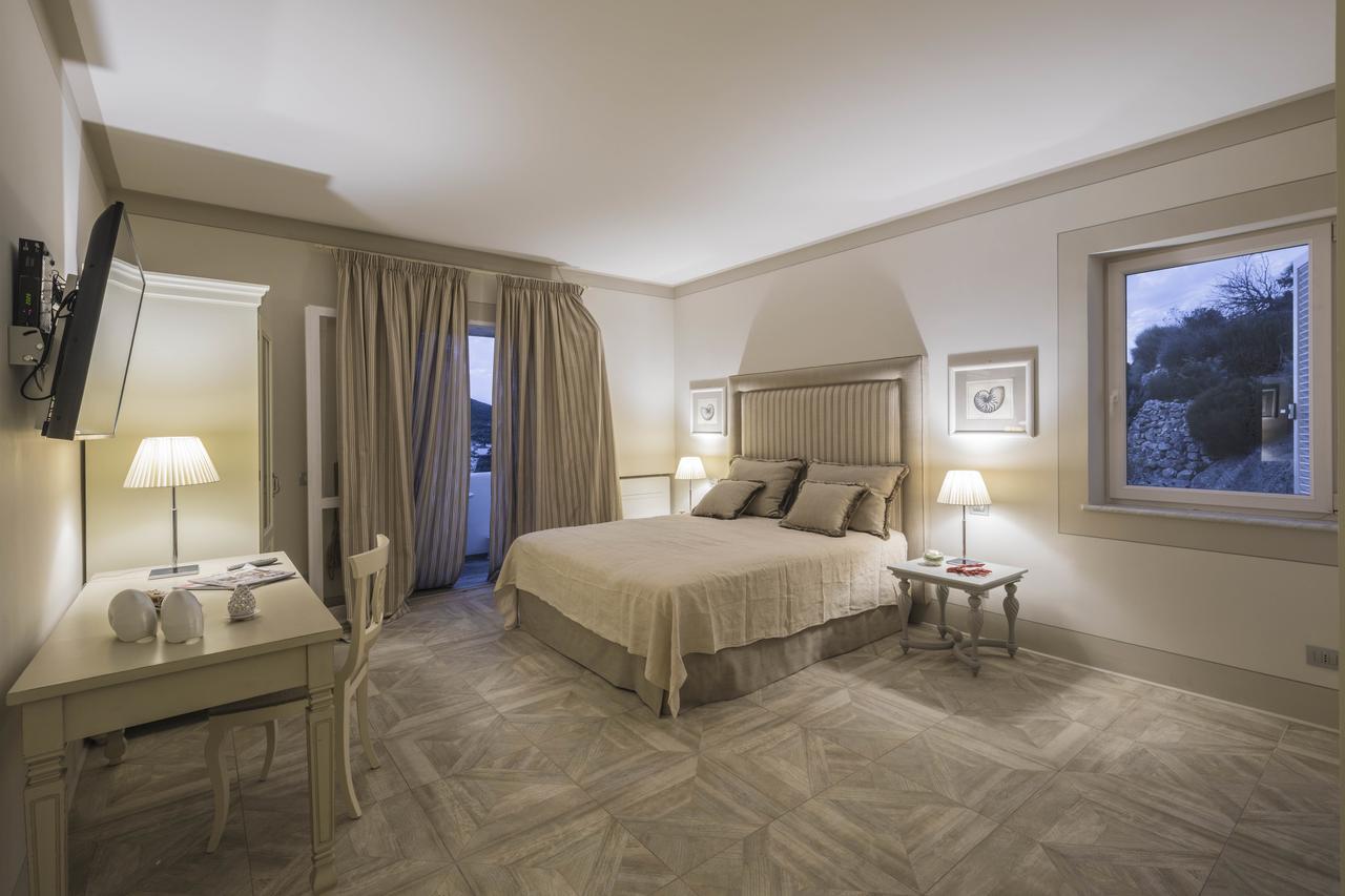Maridea Casa Vacanza- Le Alcove Sul Mare Suites ปอนซา ภายนอก รูปภาพ