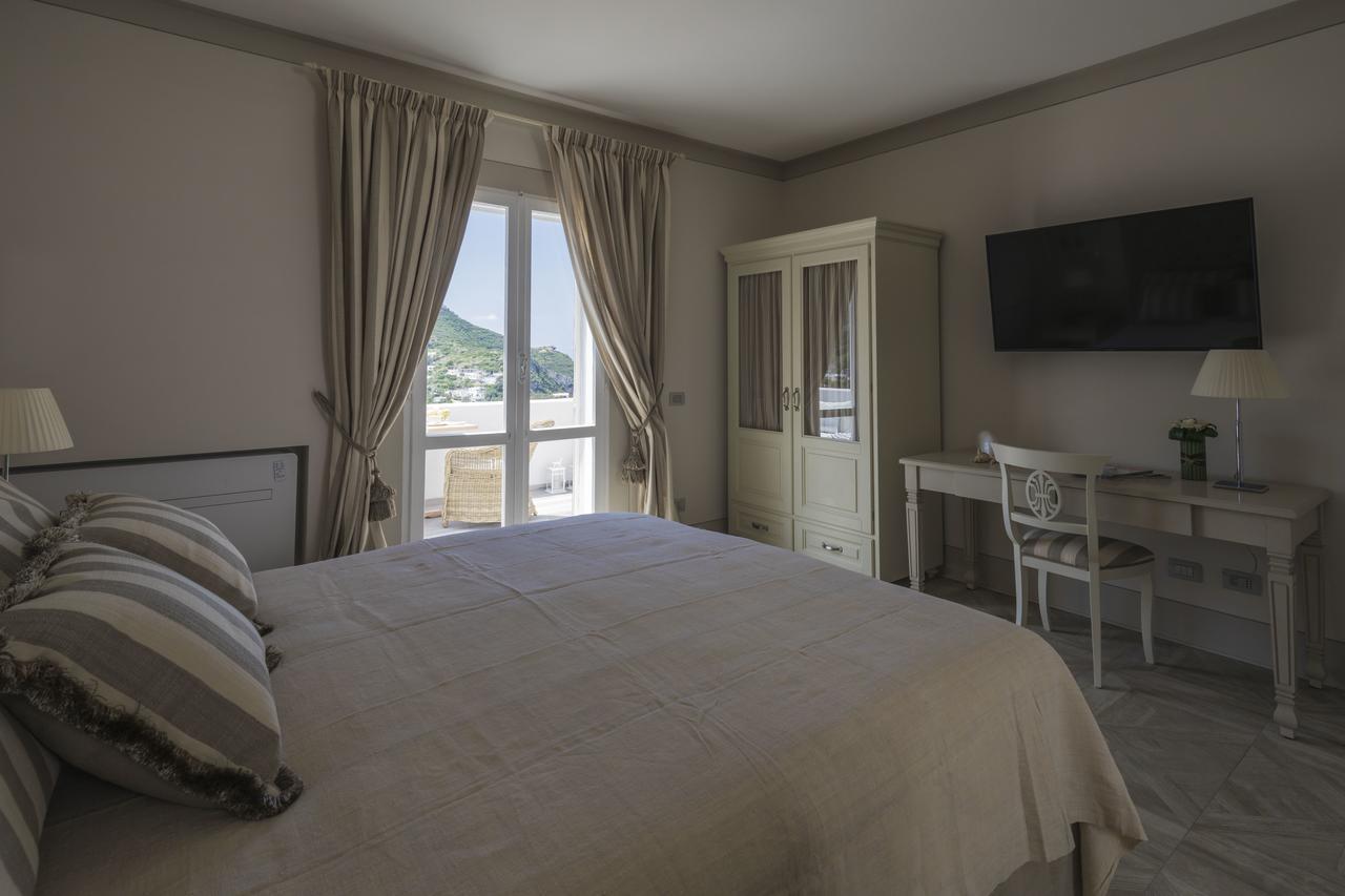 Maridea Casa Vacanza- Le Alcove Sul Mare Suites ปอนซา ภายนอก รูปภาพ