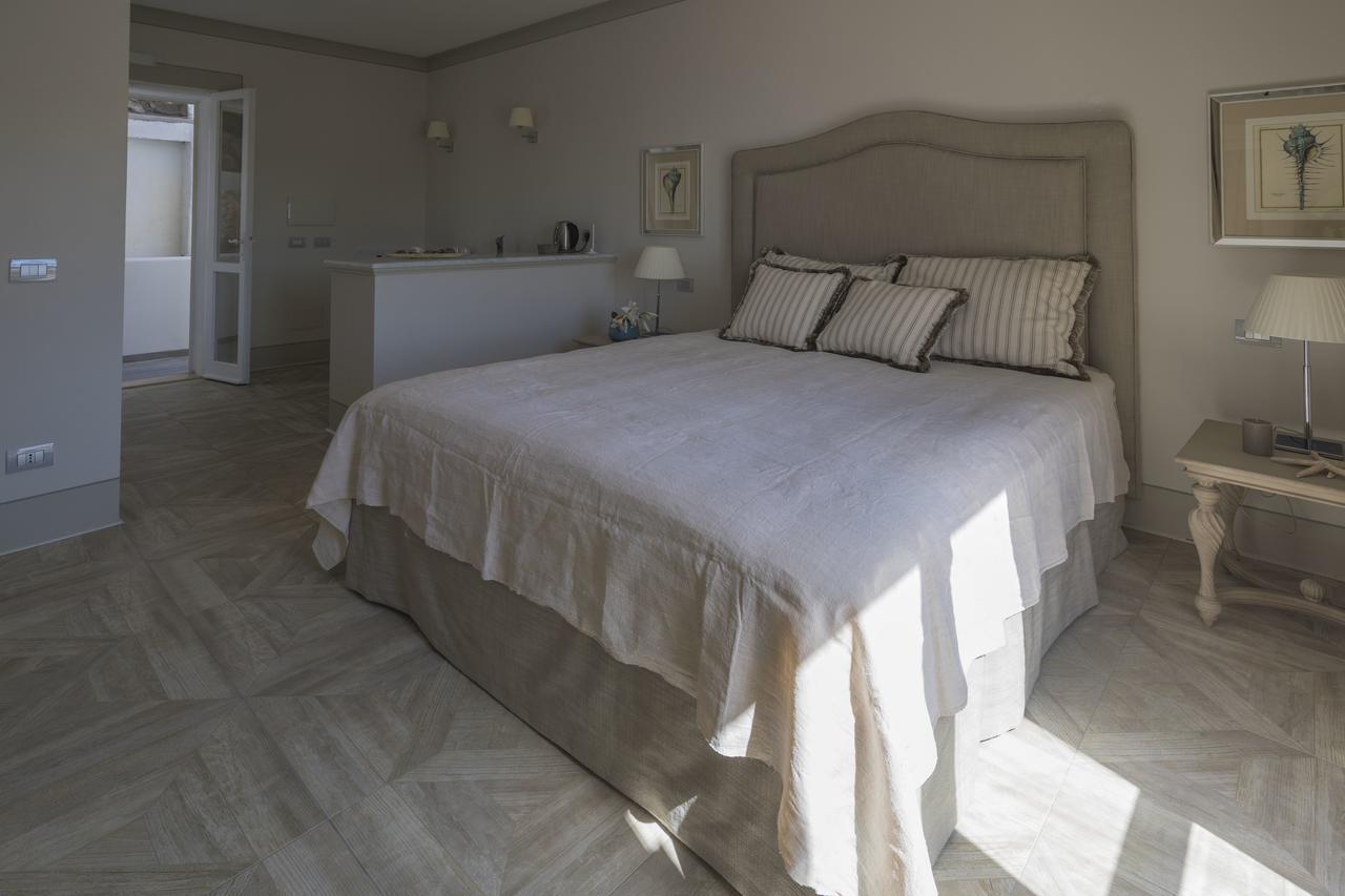 Maridea Casa Vacanza- Le Alcove Sul Mare Suites ปอนซา ภายนอก รูปภาพ