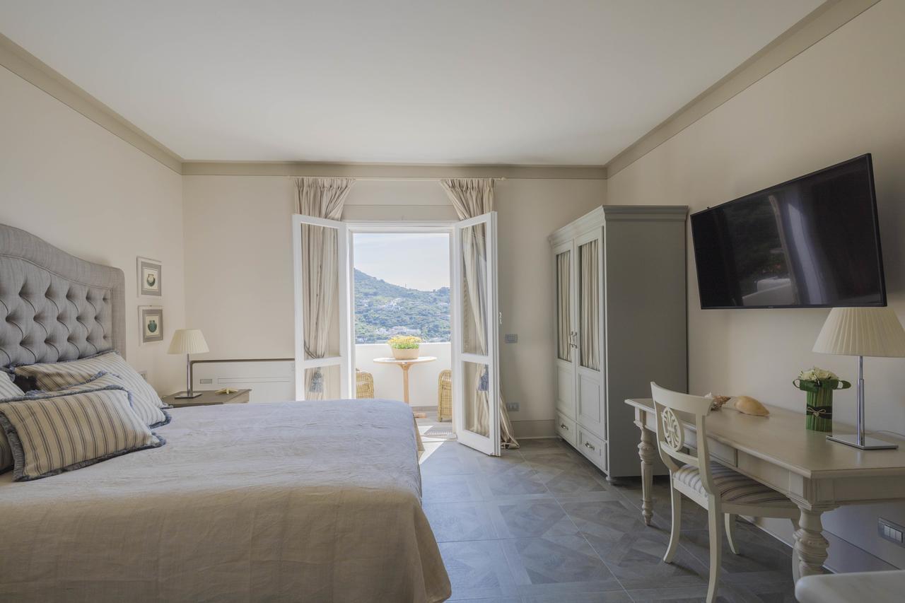 Maridea Casa Vacanza- Le Alcove Sul Mare Suites ปอนซา ภายนอก รูปภาพ